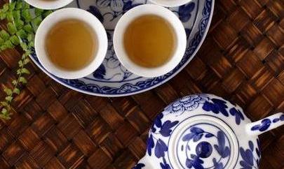 来一杯咖啡，或者来一杯茶？那个健康点？