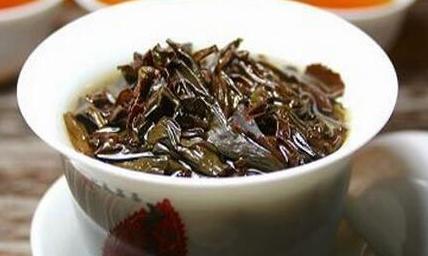隔夜茶不能喝?却是良药!九大妙用别浪费