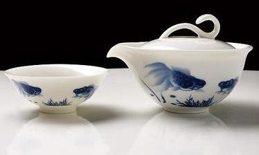 这样的瓷器茶具,无异于慢性毒药!