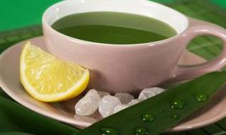 咽喉发炎该怎么办?绿茶+冰糖一招搞定