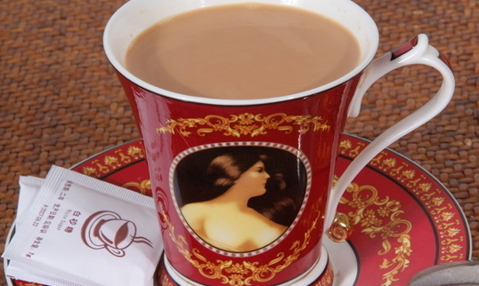 告别街边假奶茶，教你做出一杯可口的正宗奶茶！
