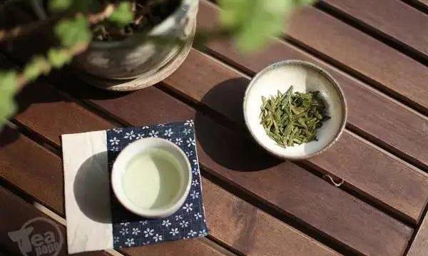 天热了，不妨试试冷泡茶！