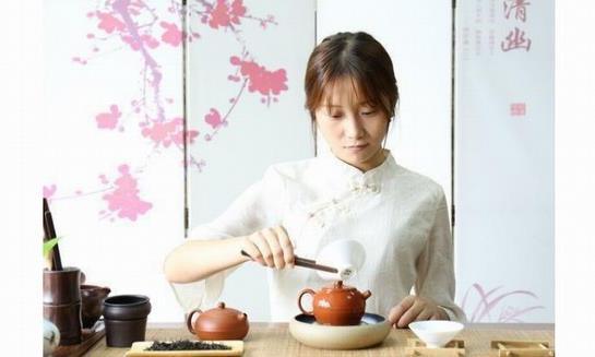 紫砂壶到底该如何正确的开壶?终于明白了!