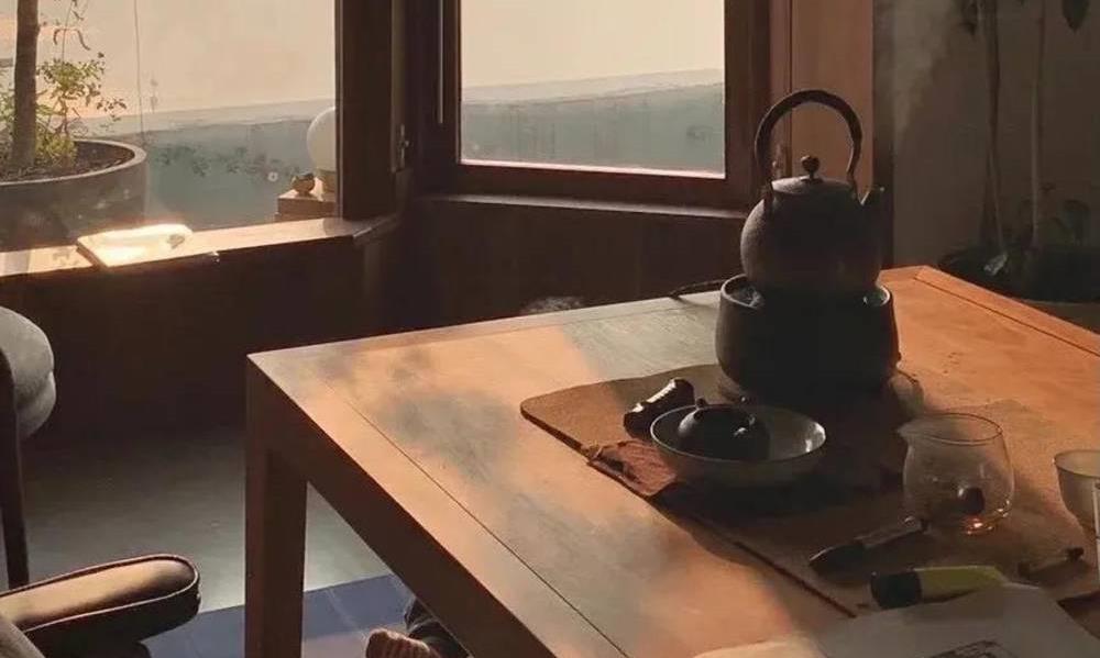 ​茶书益友，茶能醉人，书能醒人