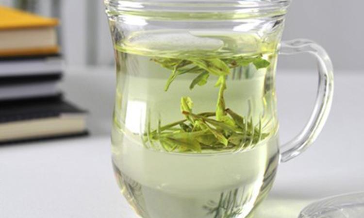 好马配好鞍，好茶配好盏