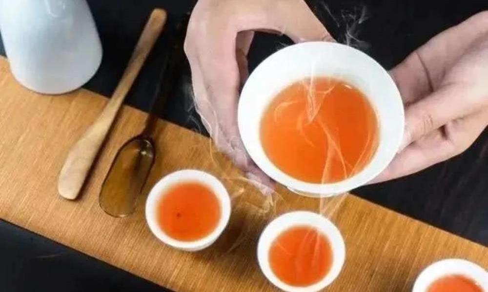 茯茶的“金花菌”,会不会被100℃沸水杀死?