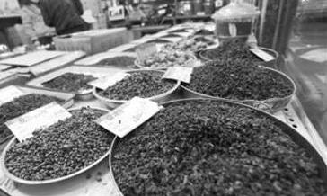 别让“香精茶”成为“问题疫苗”