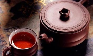 淡淡茶味中,涩涩往事上心头