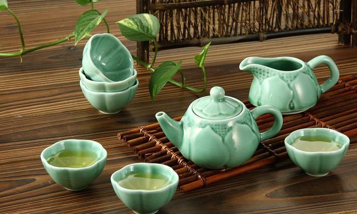 如何用简单的方法既清洗了茶具，又不损伤茶具？