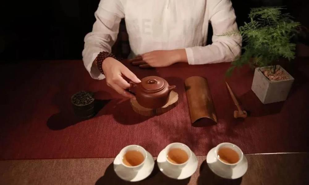 紫砂壶用的好好的，为什么突然炸裂了？