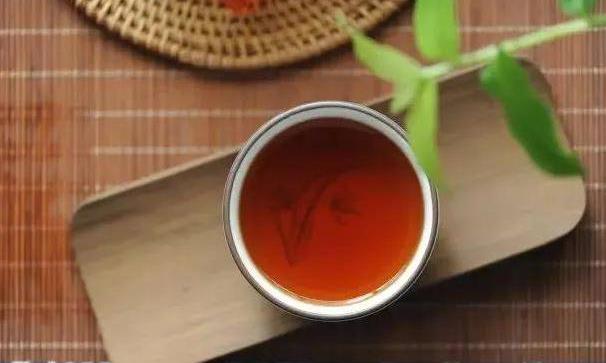 真正的好茶需要时间沉淀，也需要与人分享