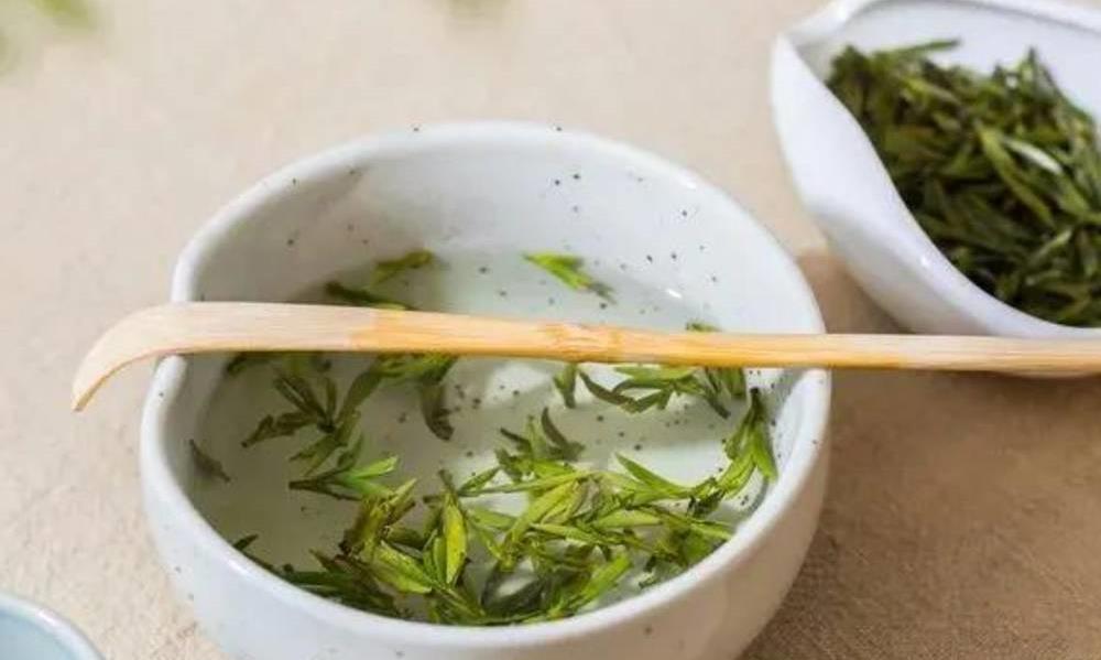 茶中的涩、鲜、苦、甜是什么物质形成的？