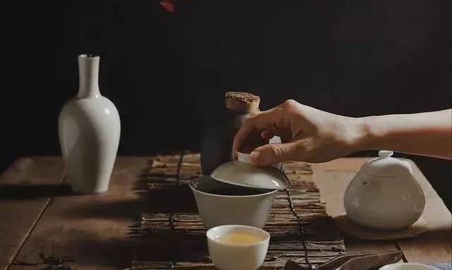 一茶,一书,一知己