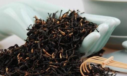 冲泡茶叶时出现的沉淀物是毒药？