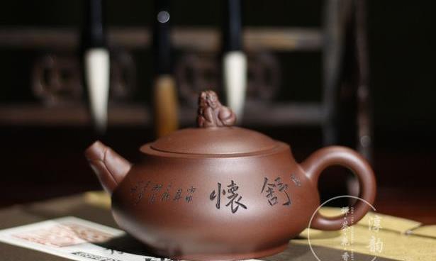 曽善平舒怀紫砂壶：敦实秀雅舒怀壶，灵动可爱扁紫泥