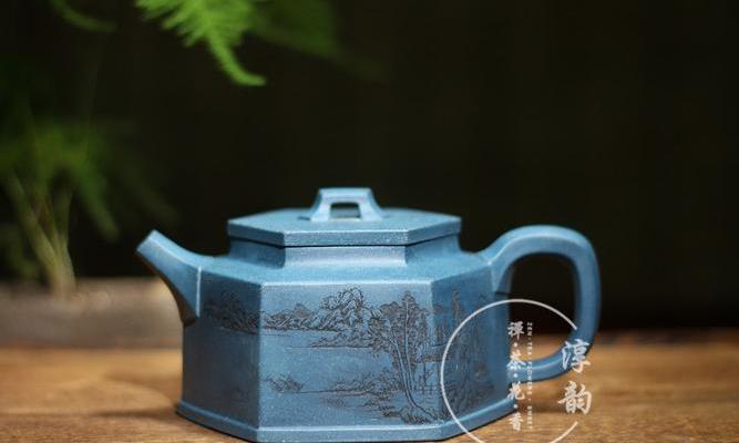六方井栏紫砂壶：墨绿方圆出典雅，六角流线朴柔和
