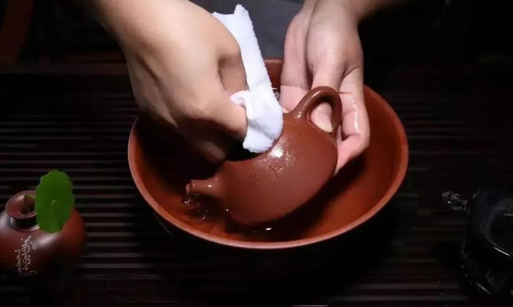紫砂壶怎么清洗去除茶垢?