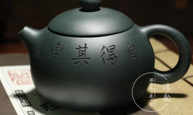 西施紫砂壶:古朴隽巧成经典,西施一壶永流传