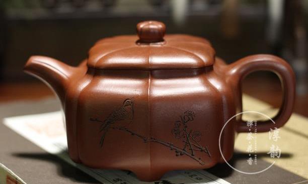翰墨陶情紫砂壶:筋纹流畅文人气,翰墨陶情莫负你