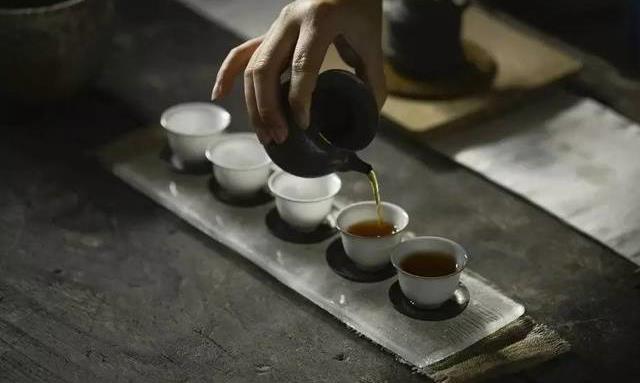 但得清闲,且吃茶去