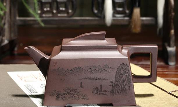 庞妮一帆风顺紫砂壶:旗幡领航决大气,线条刚毅真君子