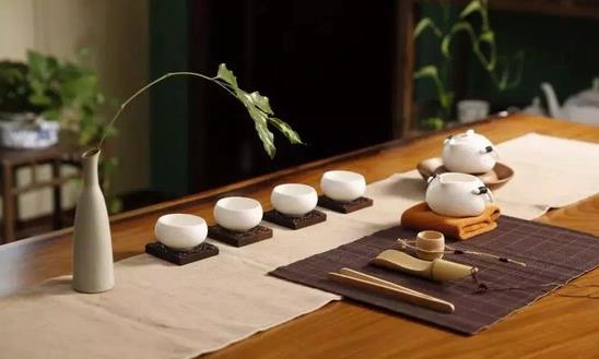 听茶:任思绪畅游天际