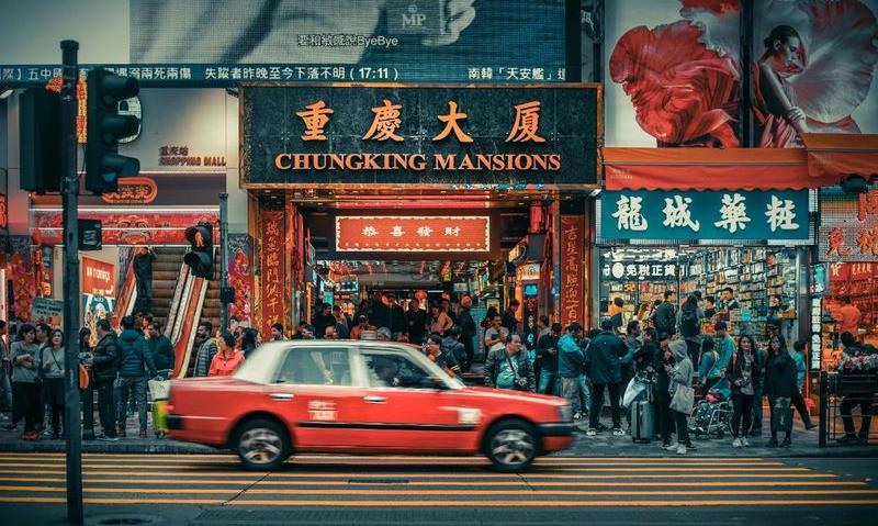 地标馆:充满热辣火锅的赛博重庆,另一面是千年茶文化