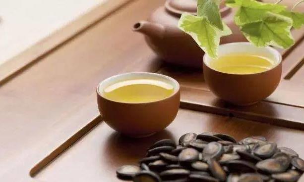 半盏清茶观浮沉,一颗静心看世界!