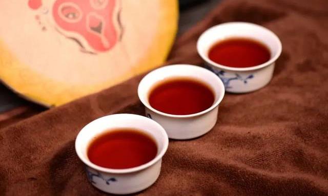 为什么有时候普洱熟茶汤色像酱油？