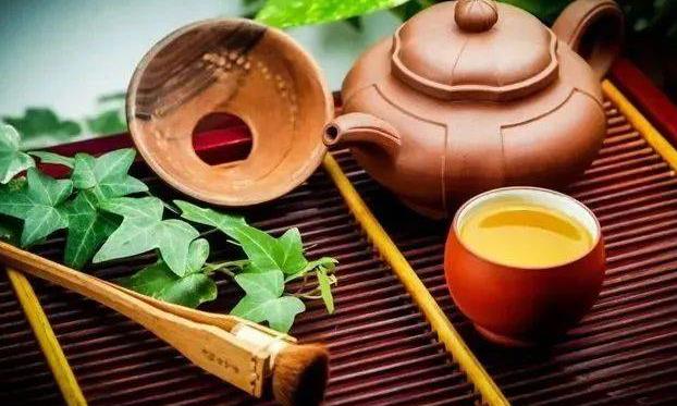 在一壶茶的时光里,等你