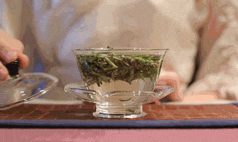 泡好茶，是要用盖碗的