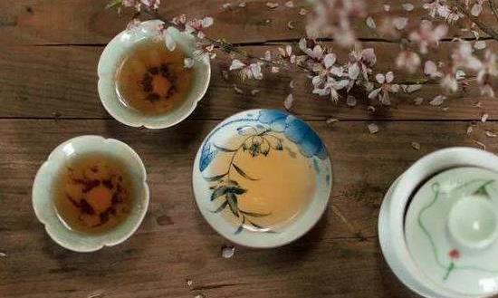 人到中年,为何喜欢茶