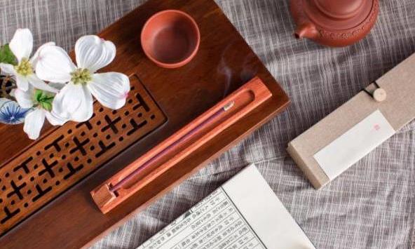 每一种茶,不同的香气与滋味,就像读不同的古诗