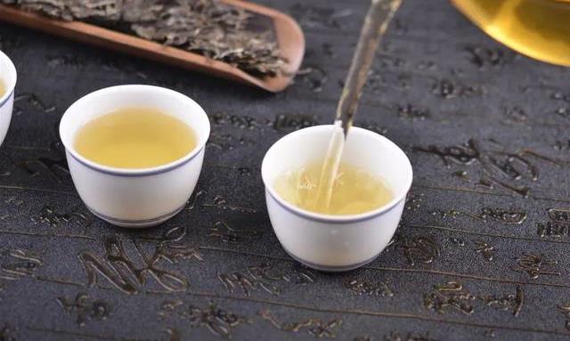 春茶该是什么色?汤色蕴含的3大信息