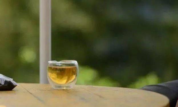 沏一杯茶,陪伴寂寞
