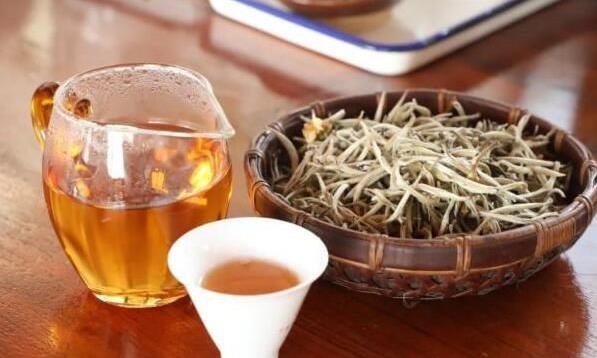 普洱景谷民乐镇大白茶交易市场投入使用