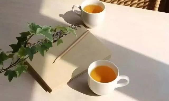 喝一杯淡茶,读一本好书