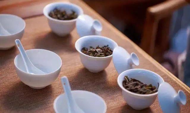 ​乌龙茶是一个类，主要都有这些茶