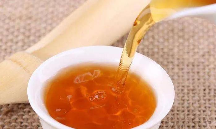 为什么“酒要满,茶要浅”?