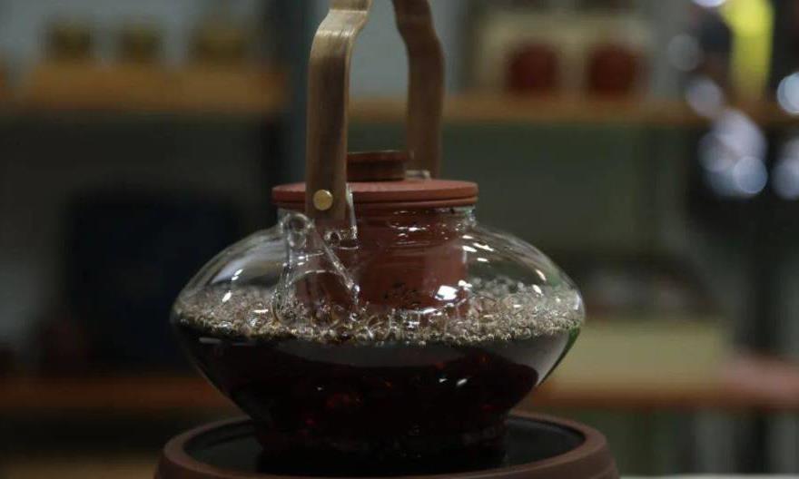 在秋雨淅沥中,“捣鼓”几款茶养养生