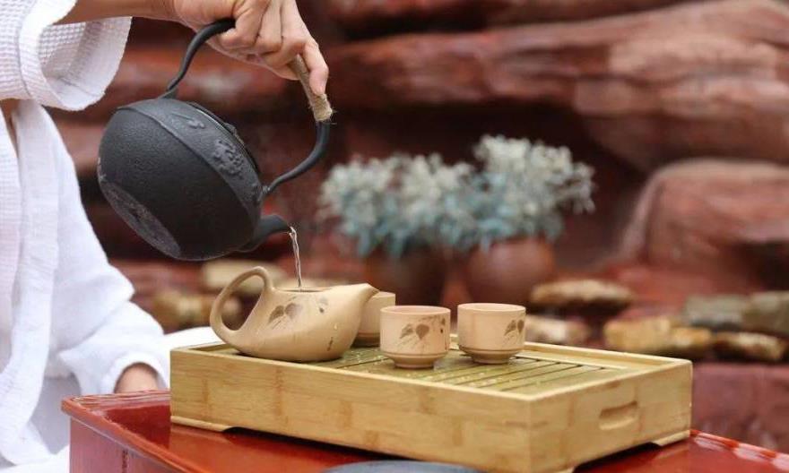 冬天适合煮茶，有的茶煮比泡更好！