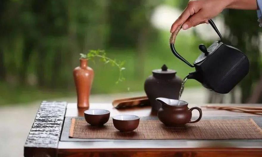 泡一壶好茶的关键——掌握好水质和水温