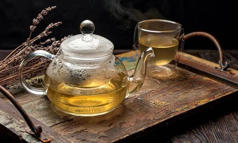人生仿如茶 ,浮沉淡香尽