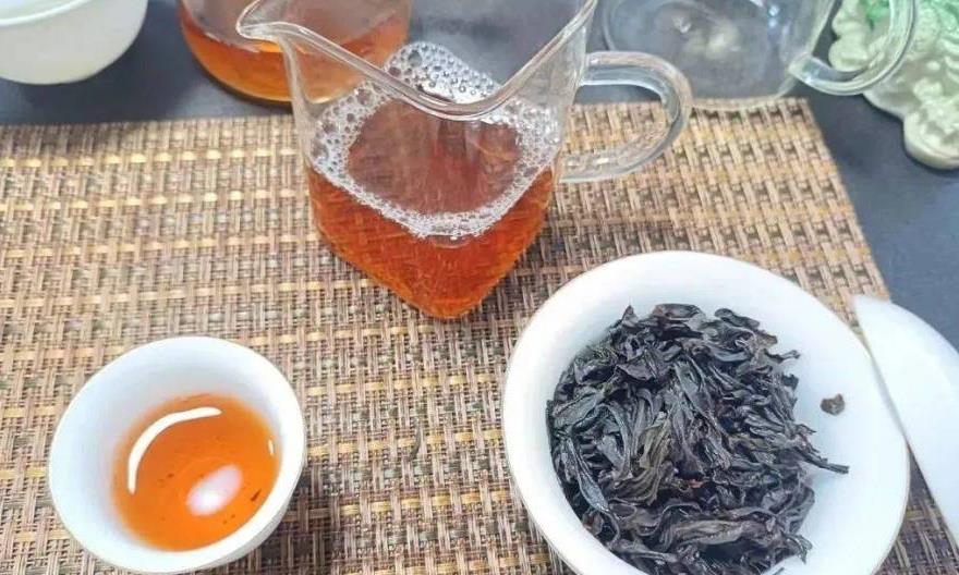 茶沫和茶膜，需要撇掉吗？