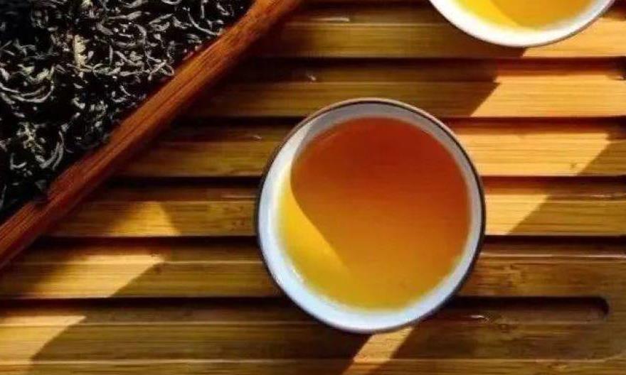 到底是“老丛水仙”还是“老枞水仙”呢？