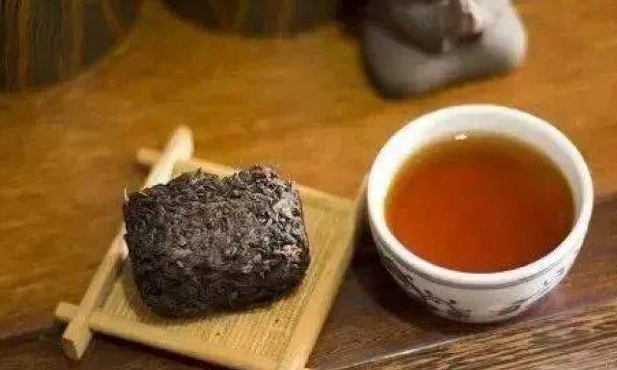 秋冬喝黑茶,能给身体带来哪些好处?