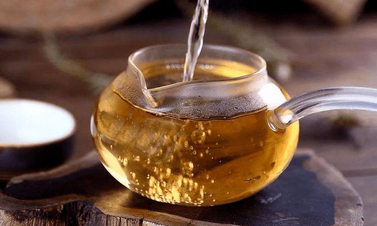 泡茶起“雾”泛“油”，是怎么回事？