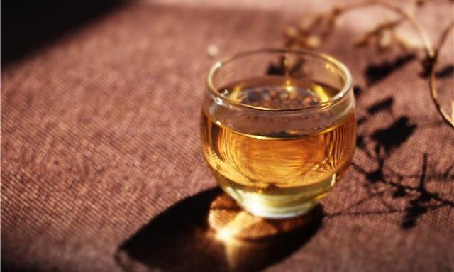 晚上喝红茶好吗会失眠吗