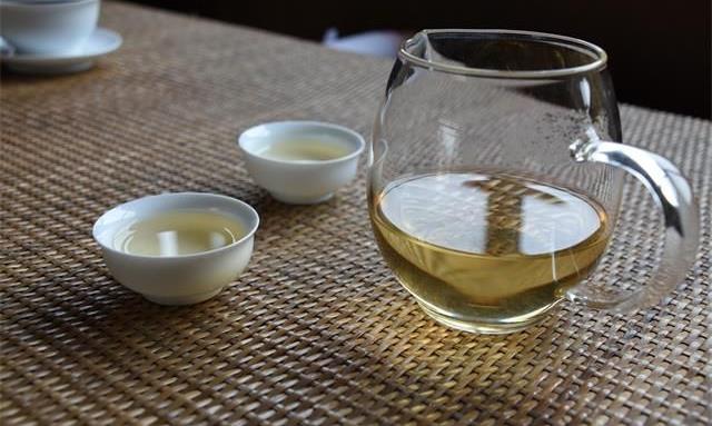 常喝白茶降火清热养肝明目