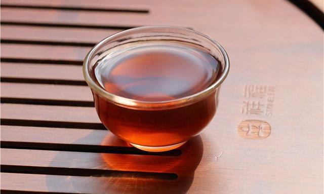 喝普洱茶有什么好处吗？普洱茶适合什么人喝